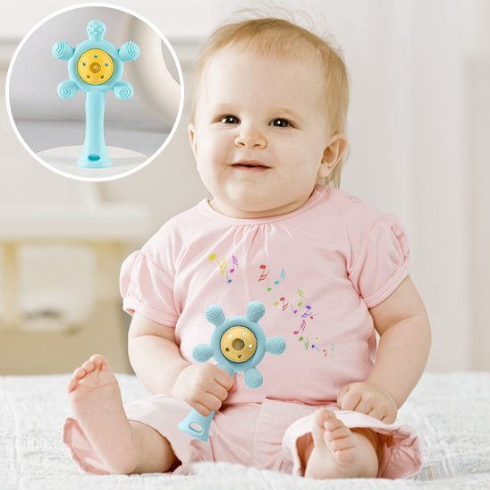 hochet avec un bebe mignonne