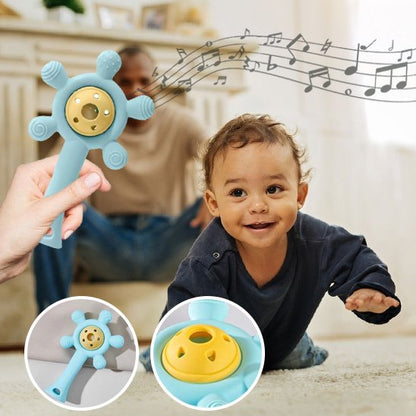 hochet qui donne la joie avec parents